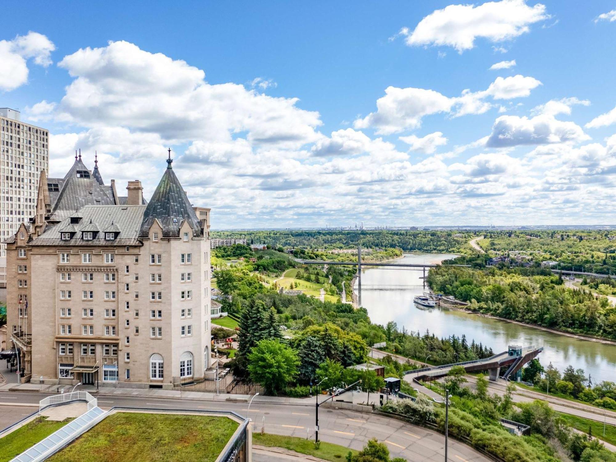 Fairmont Hotel Macdonald Эдмонтон Экстерьер фото