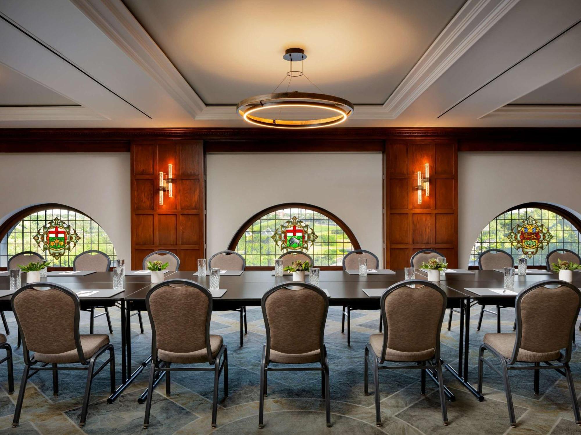 Fairmont Hotel Macdonald Эдмонтон Экстерьер фото